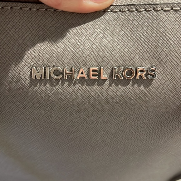 Brand New Michael Kors Sutton two tone gray bag - Picture 8 of 10